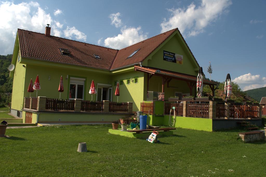 Hostinec Vo Visnovom Stará Turá Eksteriør bilde